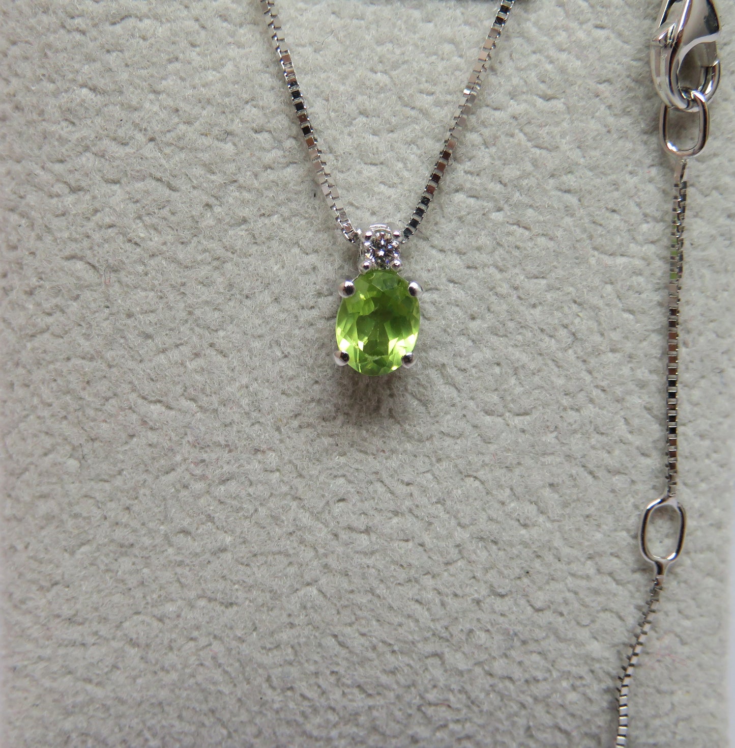 Collana Punto Colore con Peridoto 5x4