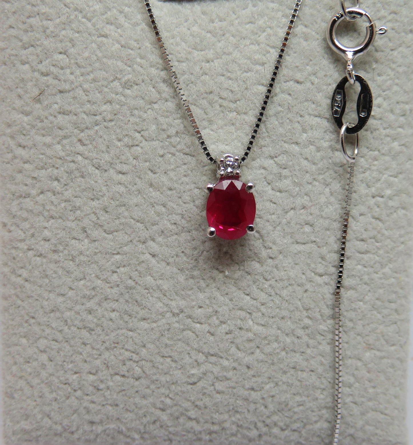 Collana Punto Colore con Rubino 5x4