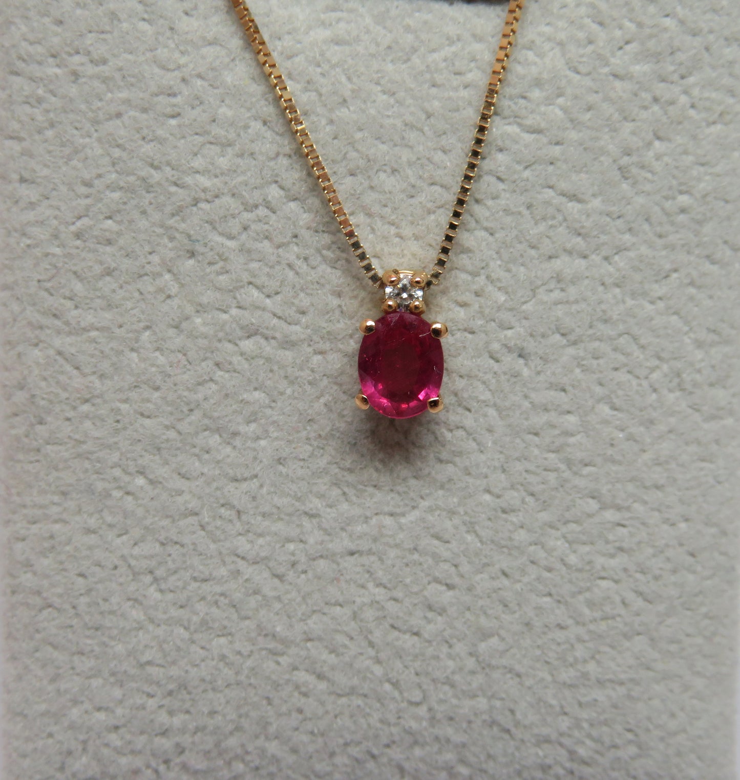Collana Punto Colore con Rubino 5x4