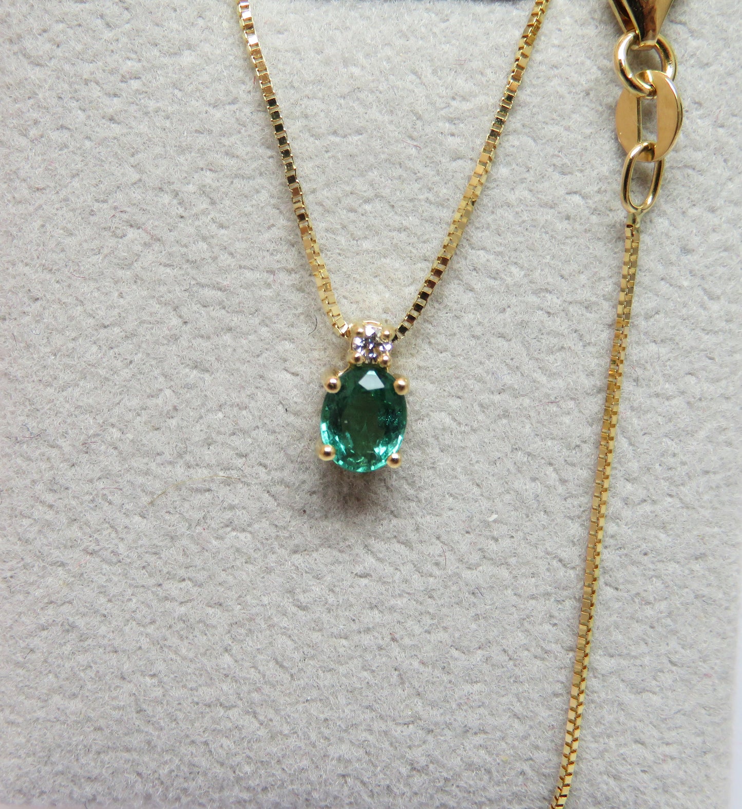 Collana Punto Colore con Smeraldo Naturale 5x4