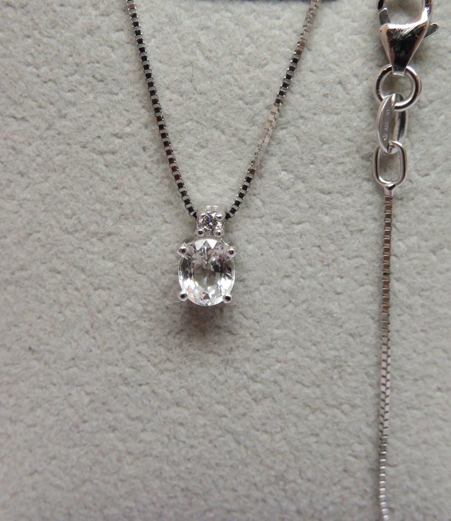 Collana Punto Colore con Zaffiro Bianco 5x4