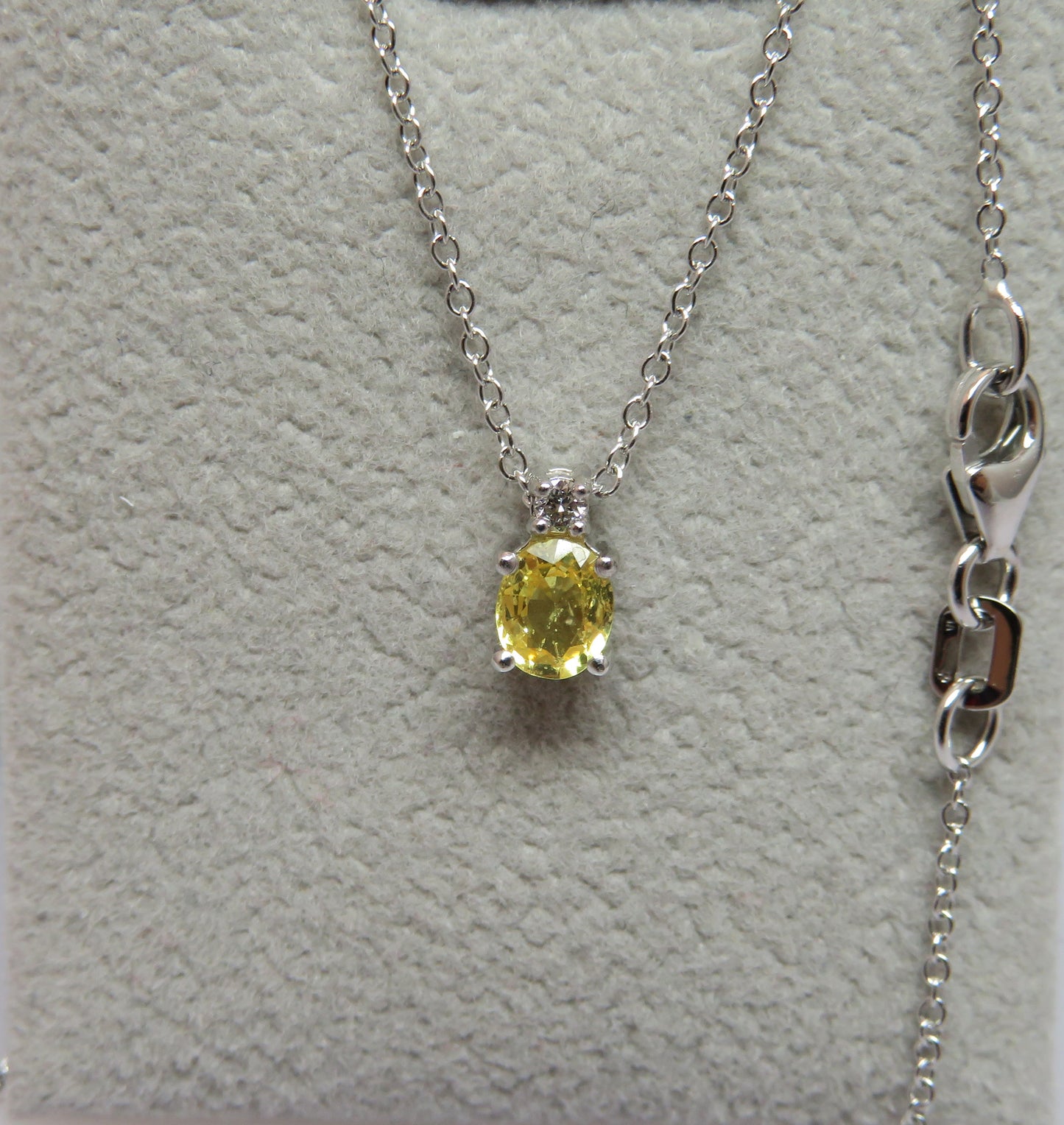 Collana Punto Colore con Zaffiro Giallo 5x4
