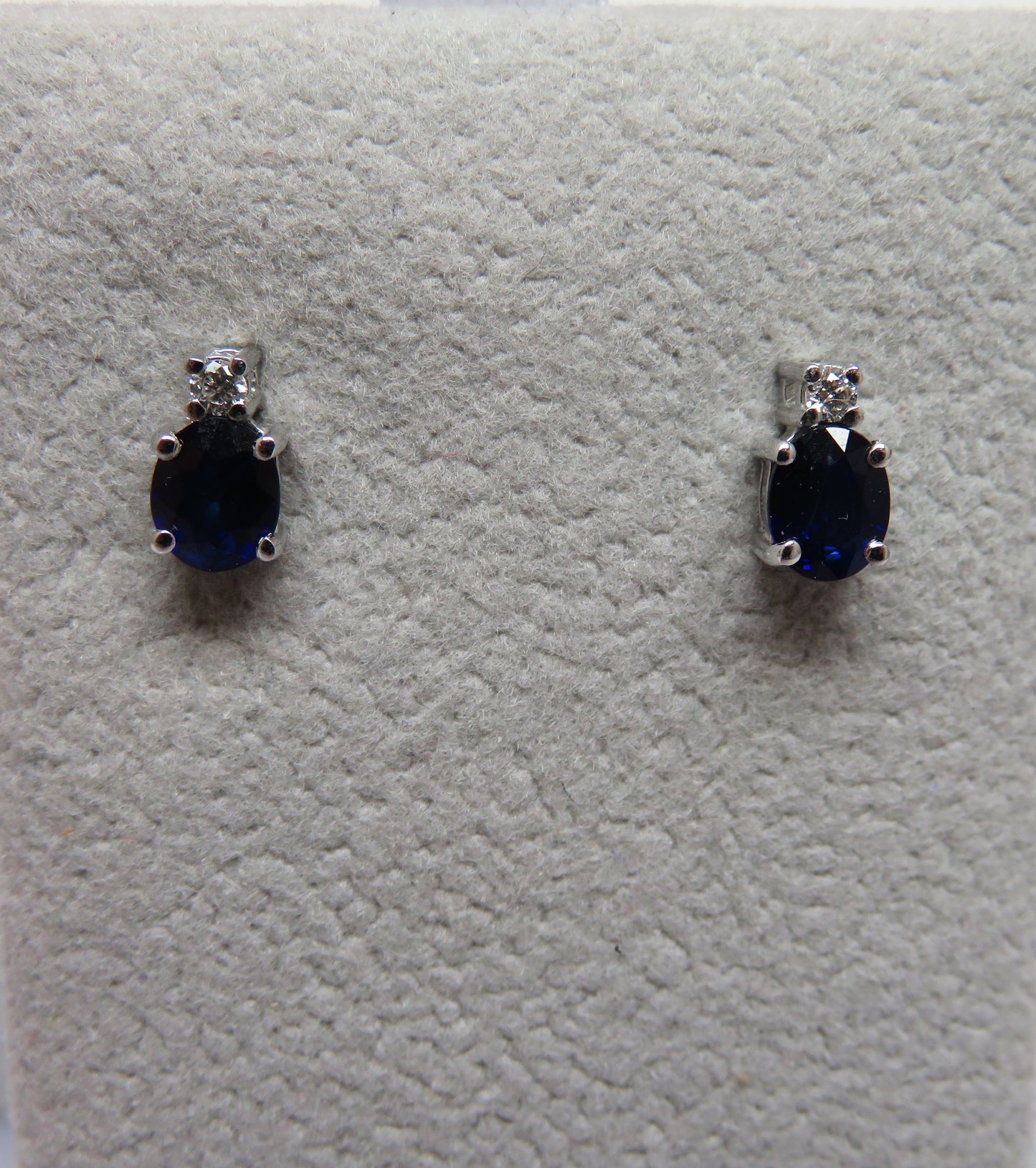 Orecchini Punto Colore con Zaffiro Blu 5x4